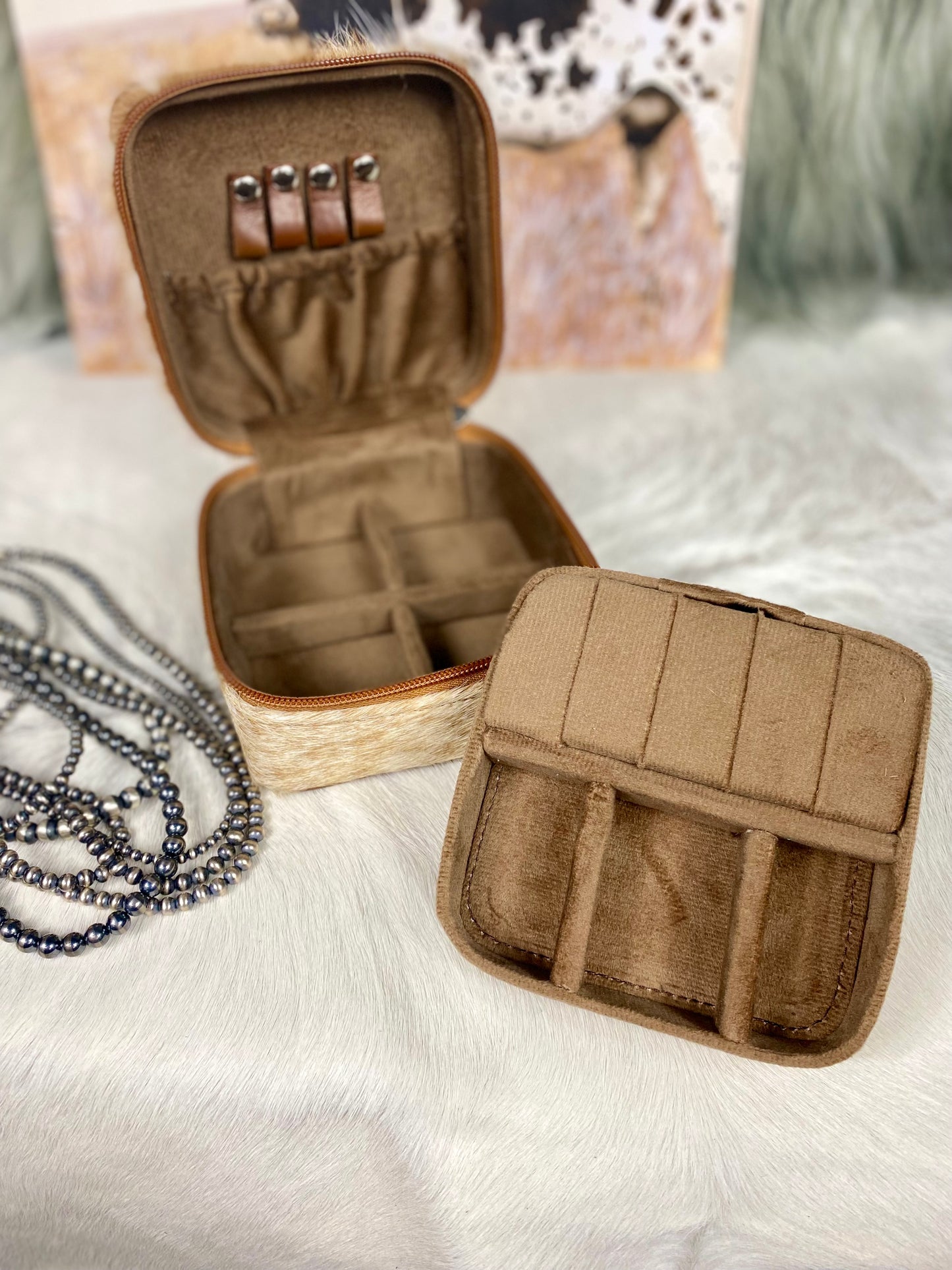 Stitched Bucker Jewelry Case