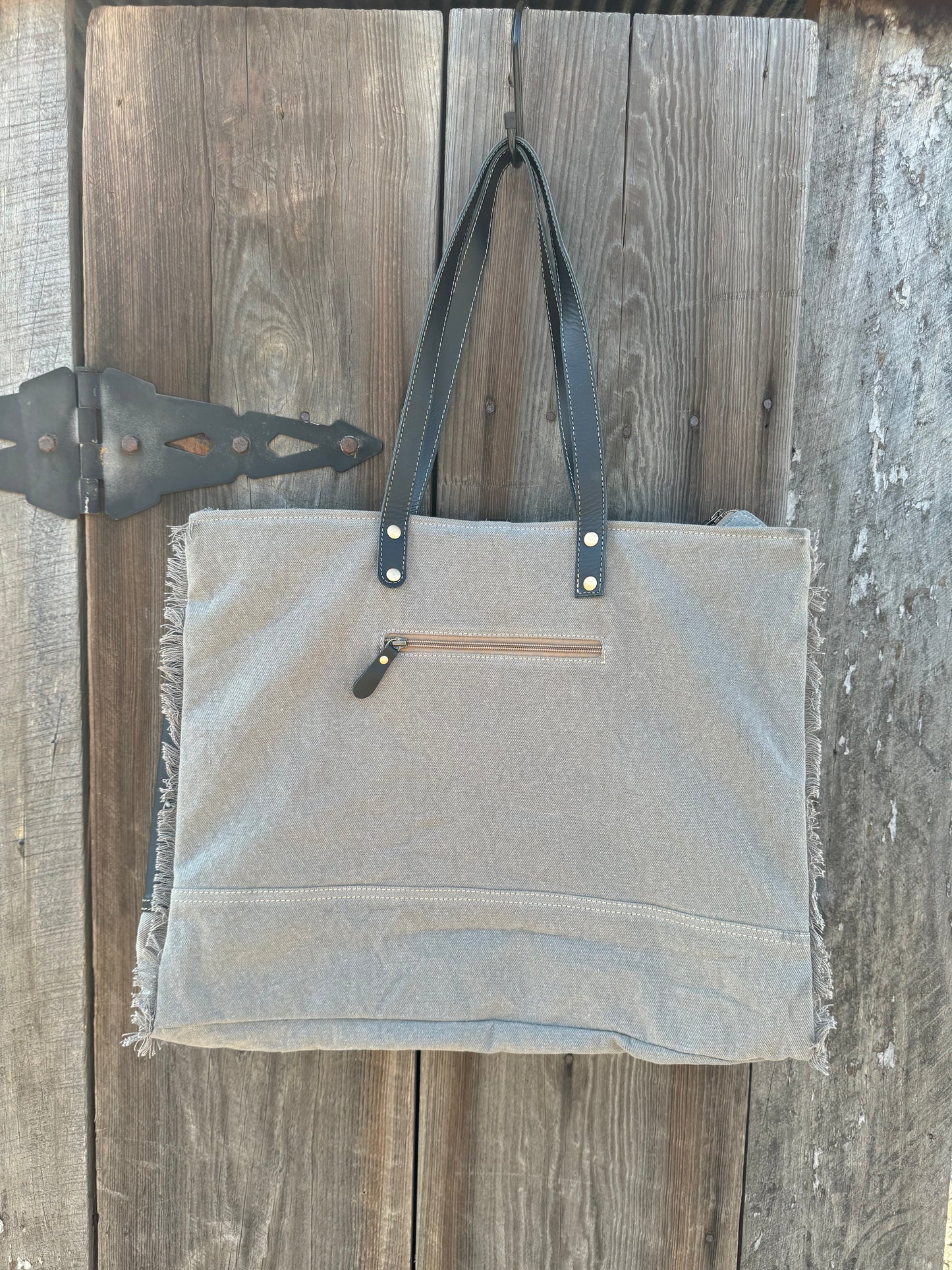 Cloud Arrow Weekender Bag