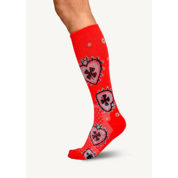 LUCKY LOVE RED PERFORMANCE SOCKS