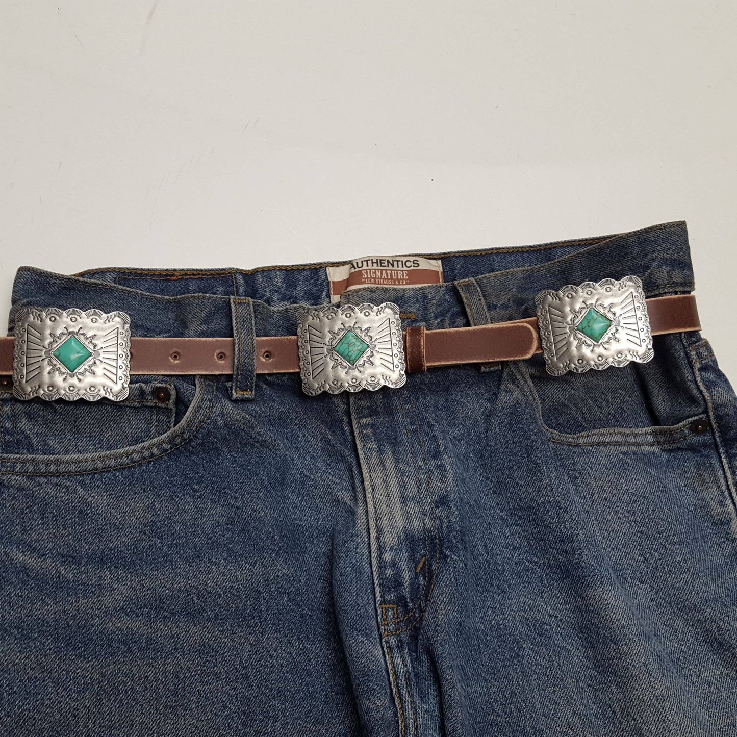 Western Genuine Distressed Leather belt w.Rectangular concho