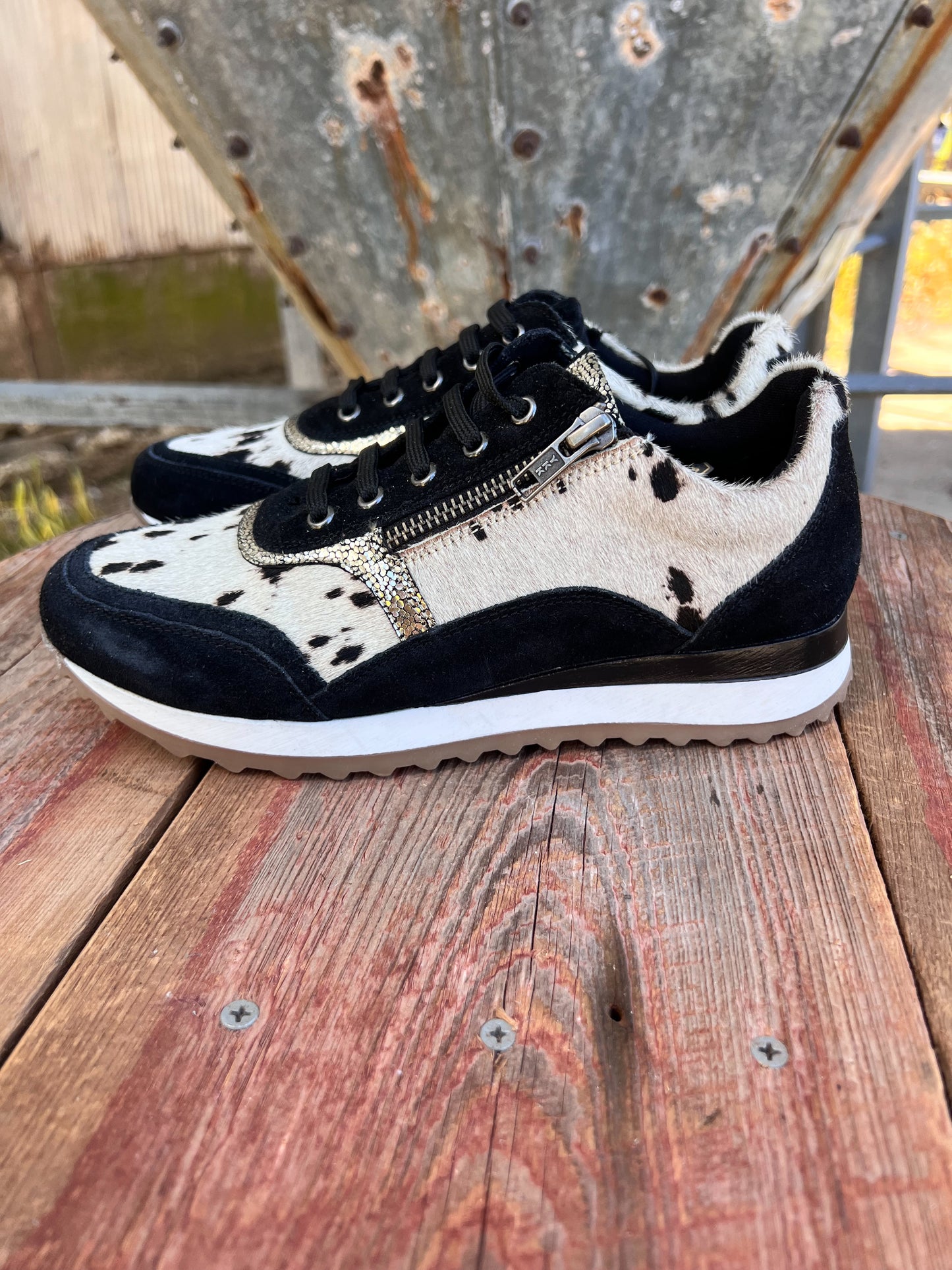 Rush Black/White Cow Sneaker