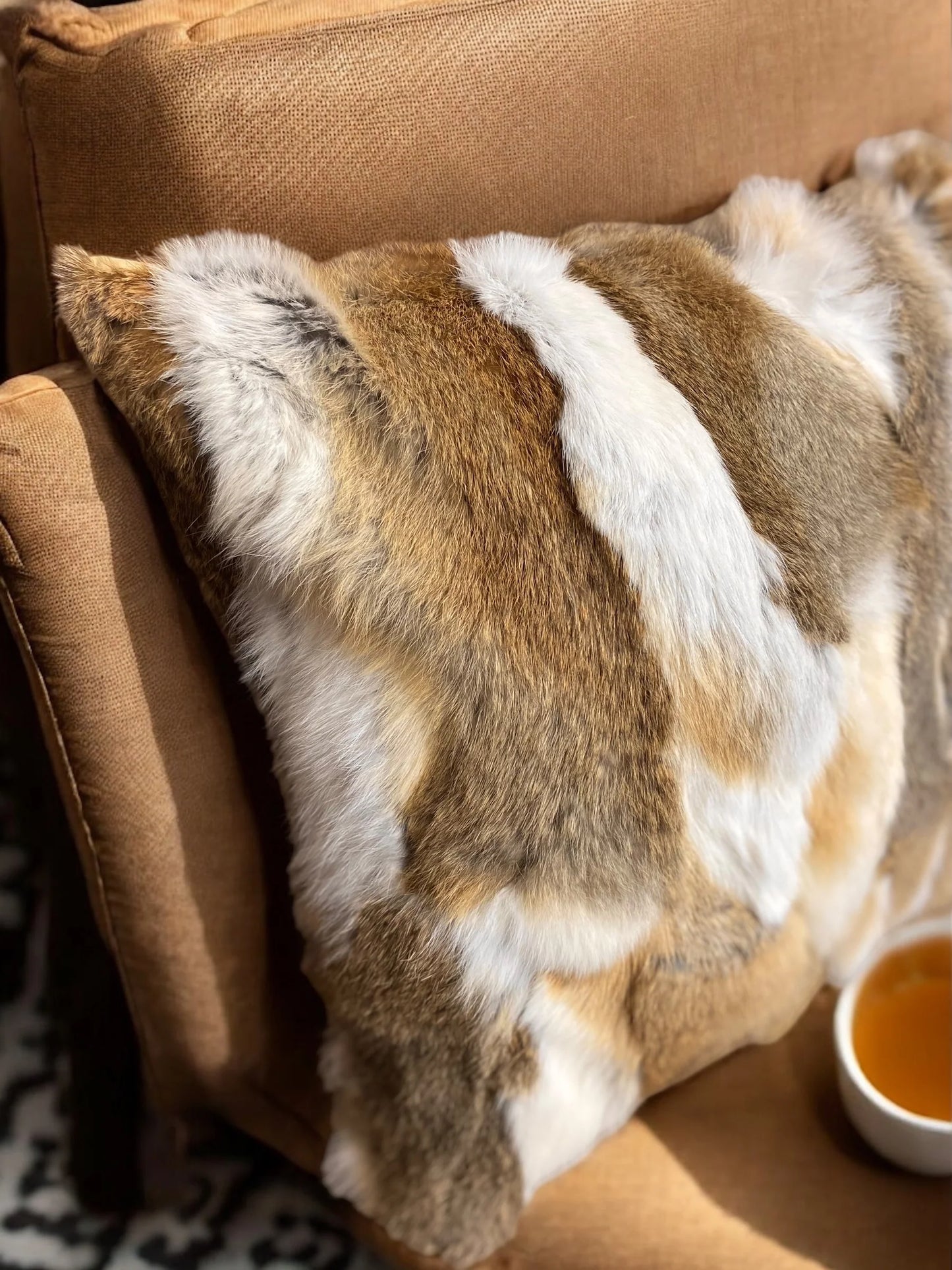 18” Tan & White Pillow