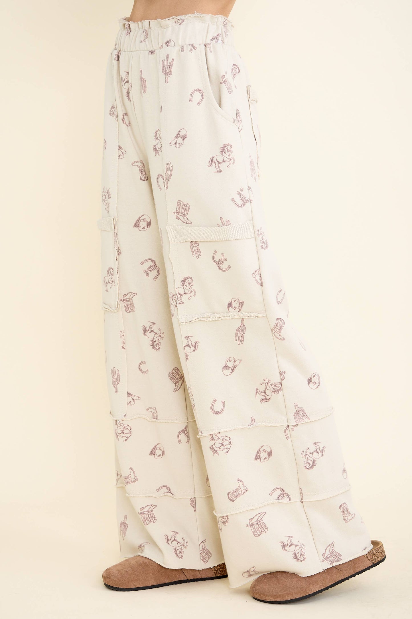 Washed allover Western graphic print Pocket Pants HP6583P1