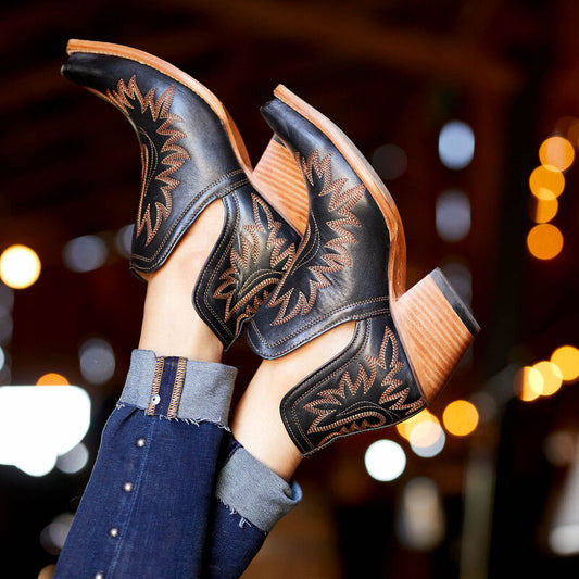 ARIAT Brooklyn Black Dixon Booties