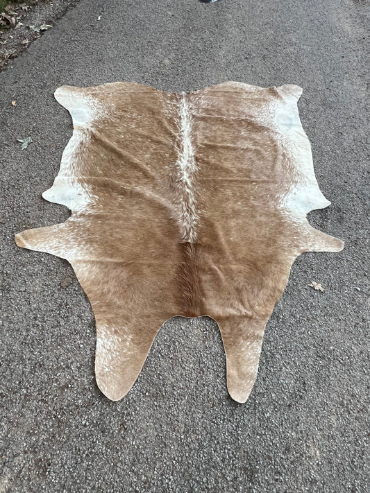 Medium Hair Tan Salt & Pepper Cowhide Rug 8X7