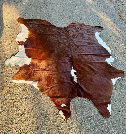 Hereford Cowhide Rug 6X7'