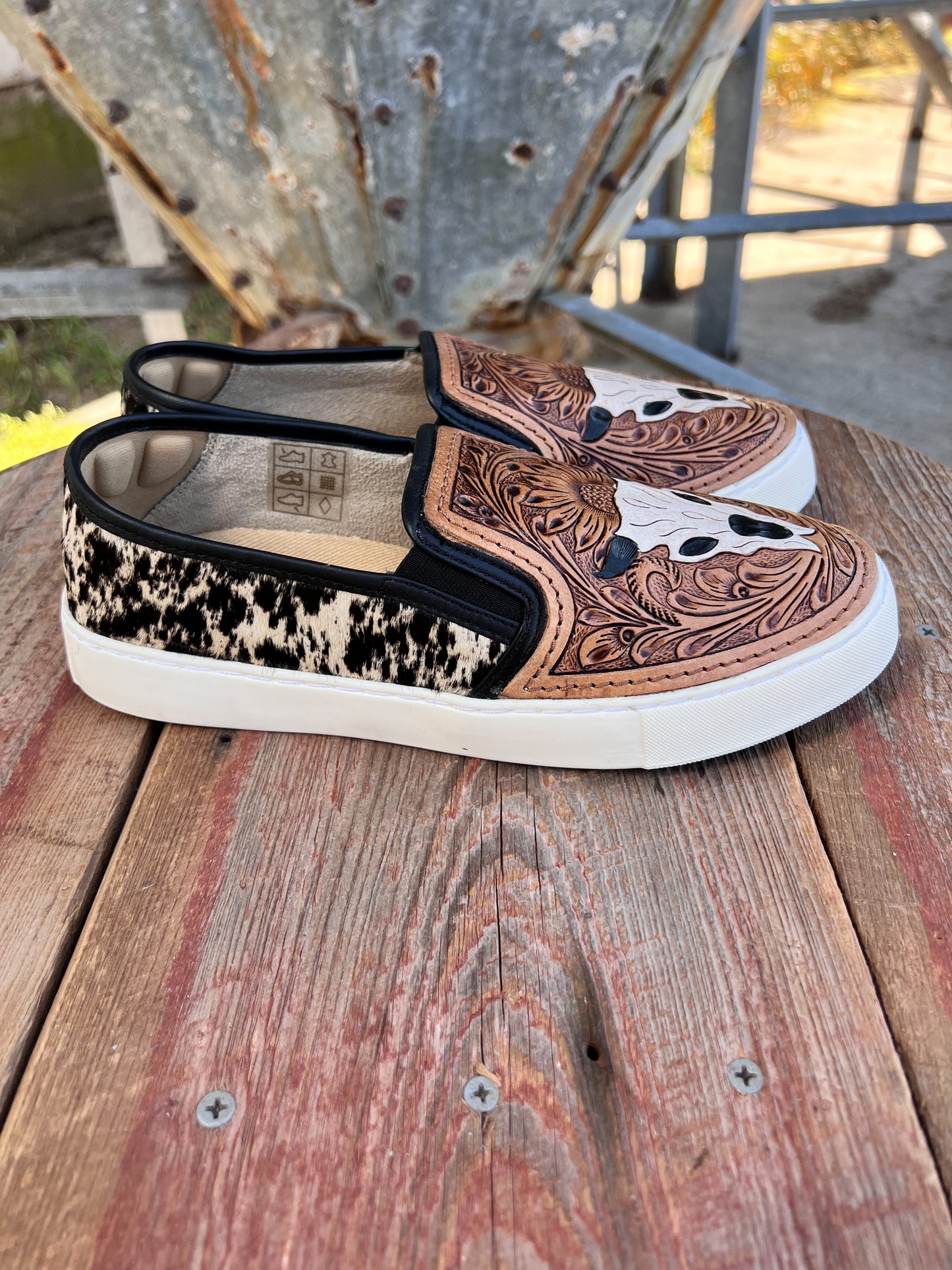 Reflexo Hand Tooled Sneakers