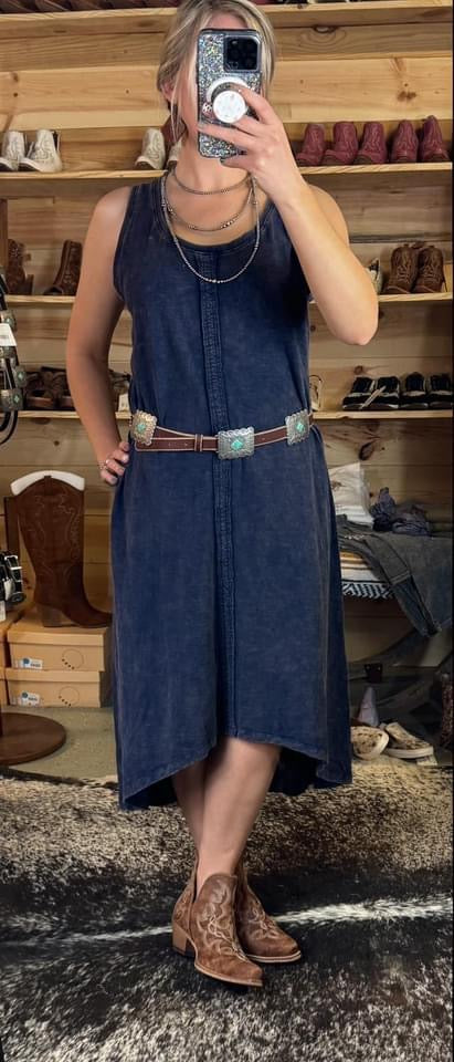 Western Genuine Distressed Leather belt w.Rectangular concho