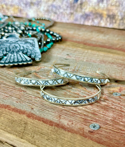Zig-Zag White Buffalo Cuff