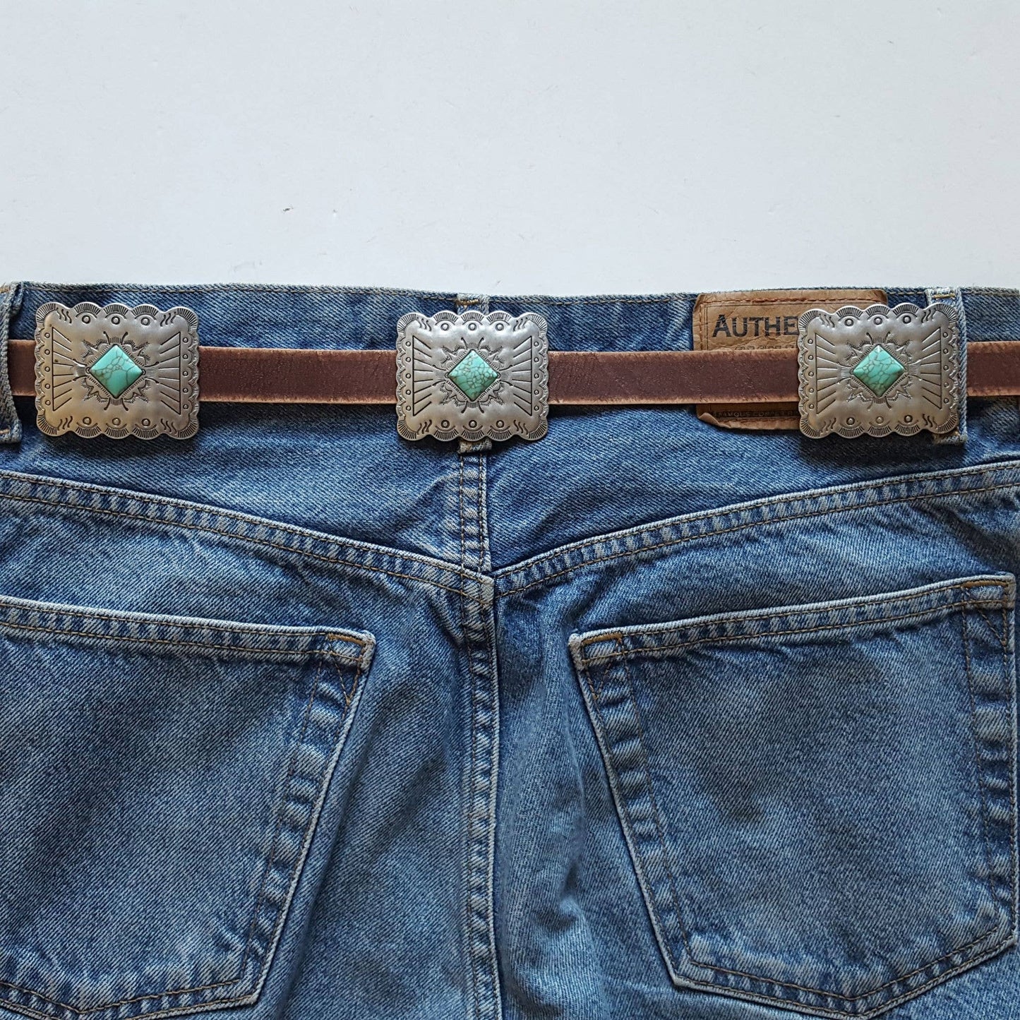 Western Genuine Distressed Leather belt w.Rectangular concho